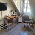 L'hotel By Du Chateau Rolle