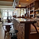 Hotel L'hotel By Du Chateau Rolle