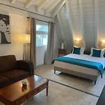 L'hotel By Du Chateau Rolle