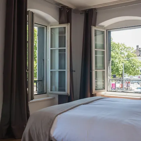 L'hotel By Du Chateau Rolle