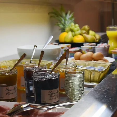 Hotell L'hotel By Du Chateau Rolle