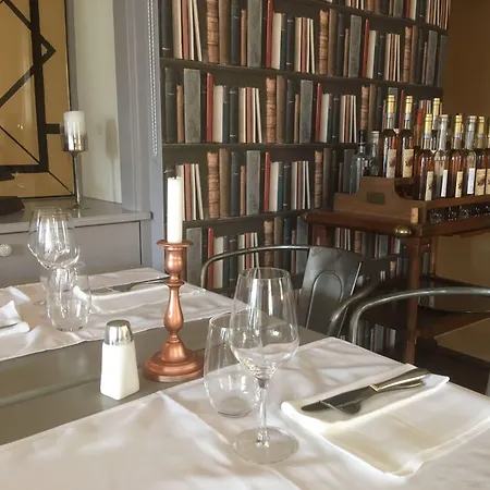 L'hotel By Du Chateau 3*