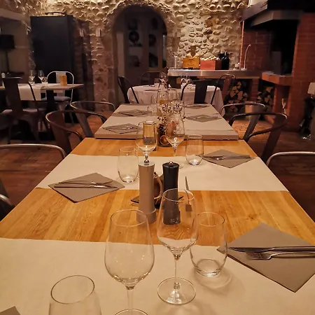 L'hotel By Du Chateau 3*