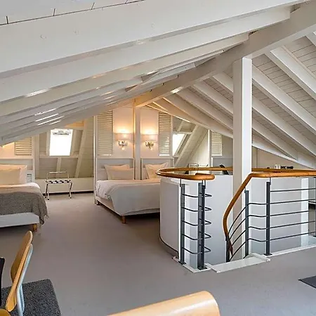 L'hotel By Du Chateau 3*