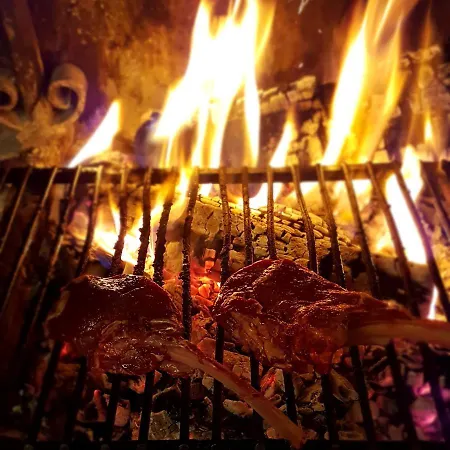 L'hotel By Du Chateau