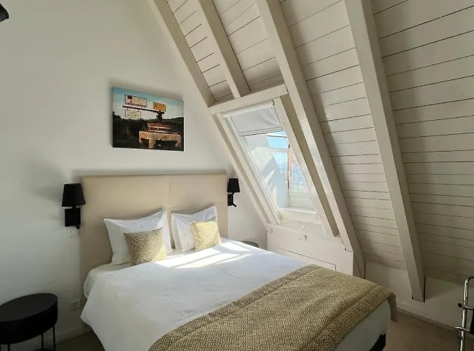 L'hotel By Du Chateau 3*