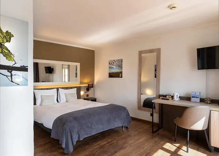 L'hotel By Du Chateau Hotel