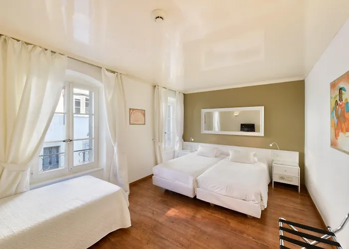 Hotel L'hotel By Du Chateau 3*