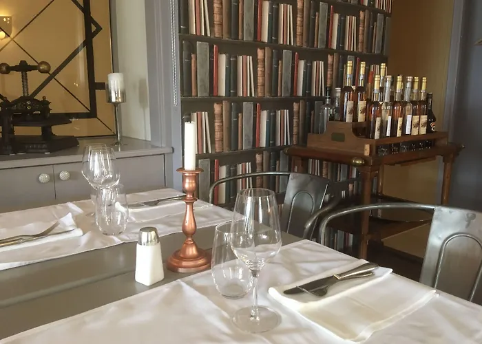 L'hotel By Du Chateau 3*