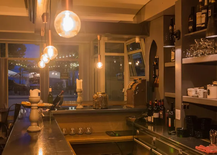 L'hotel By Du Chateau