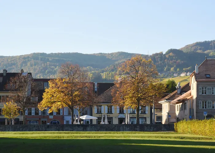 L'hotel By Du Chateau Rolle