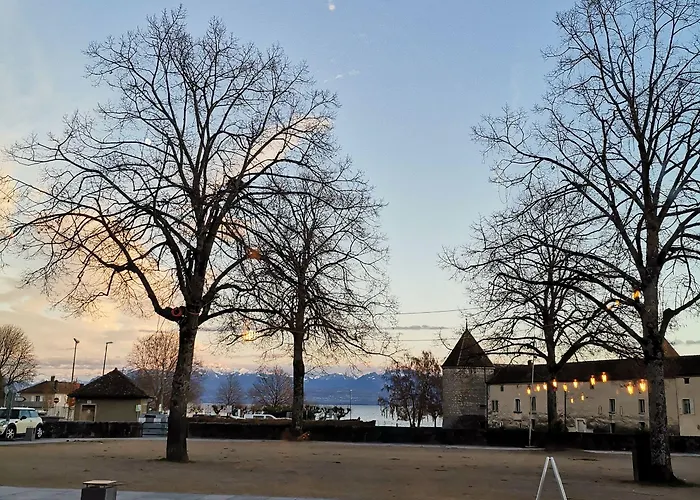 L'hotel By Du Chateau Rolle