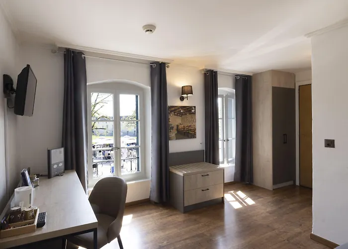 Hotel L'hotel By Du Chateau 3*