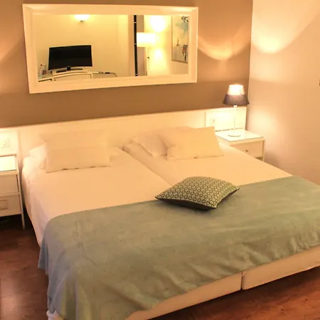 L'hôtel By Du Château Hotel